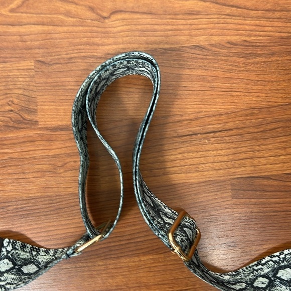 Clearly Handbags Cobra Print Strap NWT - Picture 6 of 6